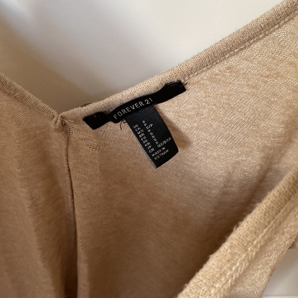 Forever21 beige knit tank with side slits , size S - Picture 2 of 3